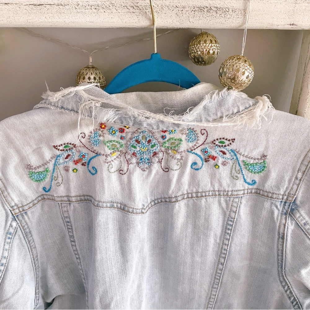 Old Navy Light Blue Embroidered Denim Jacket - Picture 7 of 8